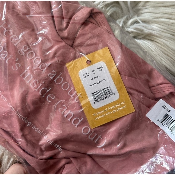 ANDIE The Straddie One Piece Swimsuit In Lily - Picture 5 of 5